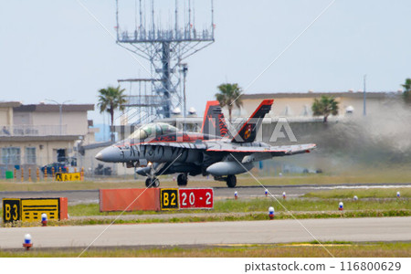 F/A-18「大黃蜂」起飛 116800629