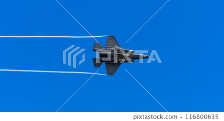 F-35 Lightning flying on vapor 116800635