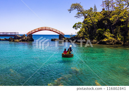 [Niigata Prefecture_Sado_Yajima/Kyojima] Experience a tub boat ride while enjoying the beautiful scenery 116802841