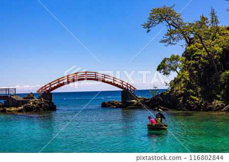 [Niigata Prefecture_Sado_Yajima/Kyojima] Experience a tub boat ride while enjoying the beautiful scenery 116802844