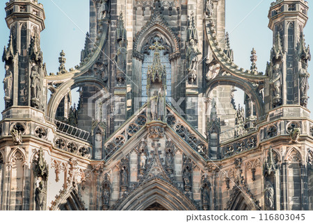 The architectural details of The Scott Monument and spire is a Victorian Gothic monument. 116803045