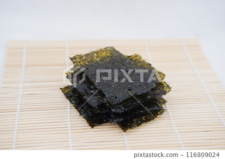 Dried seaweed on a bamboo. Japanese food 116809024