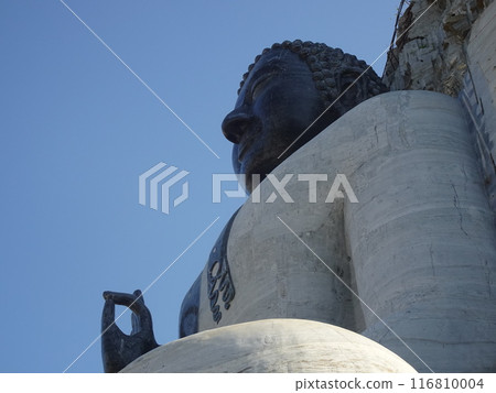 Praput Pussayakiree, Si Suwannabhumi, Suphanburi, Thailand 116810004