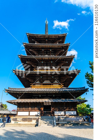 【奈良縣】法隆寺的五層寶塔與美麗的藍天相伴 116810130