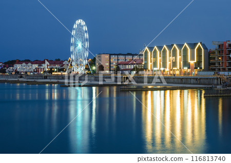 Night view of promenade of resort town of Zelenogradsk on the coast of Baltic sea. Russia 116813740