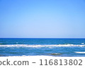 Blue sea and blue sky 116813802