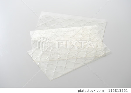 直接鋪上3片吉利丁片 116815361