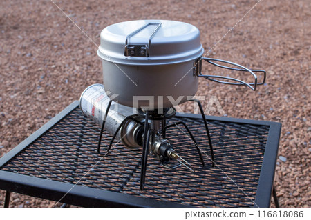 用單一燃燒器加熱的炊具 用單一燃燒器加熱的炊具 116818086