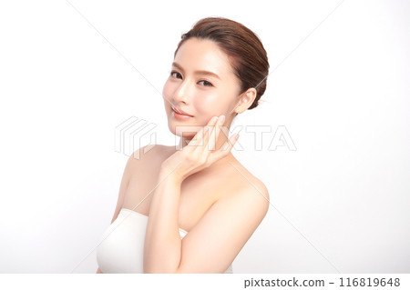 Beautiful young asian woman with clean fresh skin on white background, Face care, Facial treatment, Cosmetology, beauty and spa, Asian women portrait. 116819648