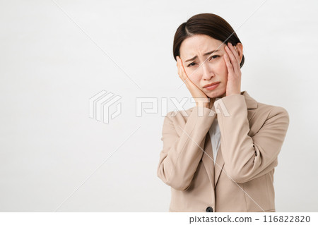 Young woman in a business suit Business image Young woman in a business suit Business image 116822820