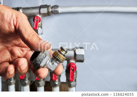 Metal corner fitting for plastic pipes with crimp connection and transition to an external thread. Metal corner fitting for plastic pipes with crimp connection and transition to an external thread. 116824035
