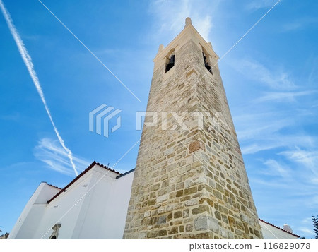White houses and narrow streets in Loule, Algarve, Portugal 116829078