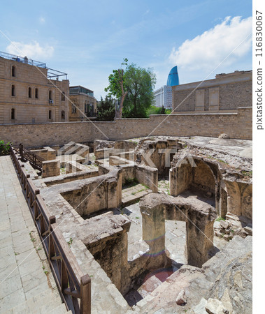 Ruins of the Bathhouse in Shirvanshahs Palace, Baku, Azerbaijan 116830067
