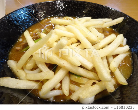 在關西的蕎麥麵連鎖店吃到的“咖哩烏龍麵” 116830223