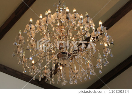 restaurant lighting 116830224