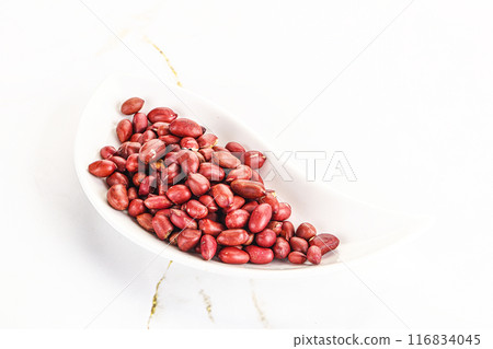 Raw peanut heap for roast 116834045