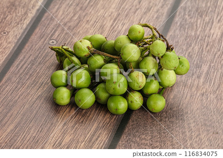 Raw ripe wild pea eggplant 116834075