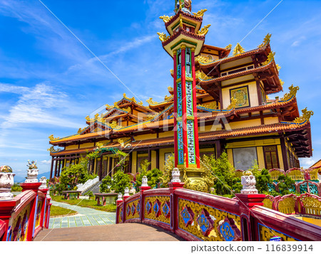Quan The Am Pagoda in Da Nang, marble mountains, Vietnam 116839914