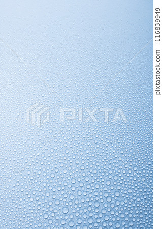 Water droplets_light blue background 116839949