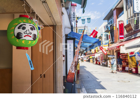 Kawasaki Daishi's "Wind Chime Market" - Scenery of Nakamise Street [Kawasaki City, Kanagawa Prefecture] 116840112