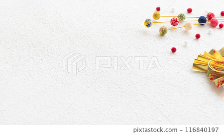New Year's decorations on a white background Simple Japanese-style background material 116840197