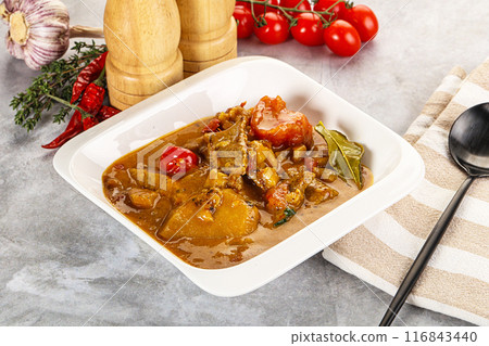 Yellow Thai curry with beef 116843440