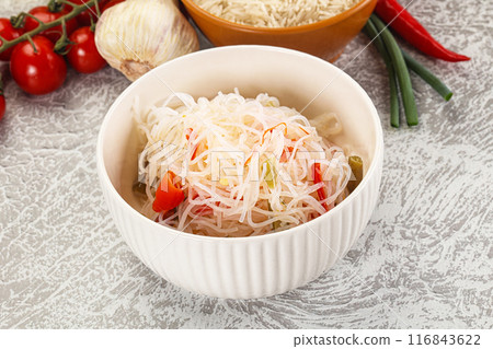 Asian glass rice noodle with vegetables 116843622