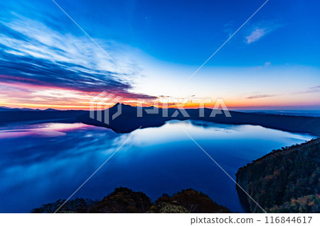 北海道摩週湖的黎明 116844617