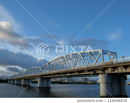 早上在河床上 116846838