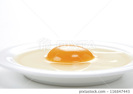 Real organic eggs 116847443