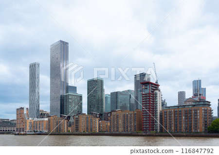 Canary Wharf Canary Wharf 116847792