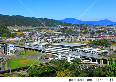[Saga Prefecture] Shin-Tosu Station and the Relay Kamome express train on a clear day (Asahiyama Park) 116848011