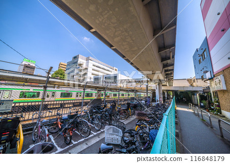 日本橫濱城市景觀，七月。橫濱市保土谷區保土谷站（東口）正面景觀＝22號 116848179