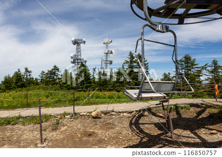 Shiga Kogen in summer: Shibutoge Romance Lift and Yokoteyama Radio Tower Shiga Kogen in summer: Shibutoge Romance Lift and Yokoteyama Radio Tower 116850757