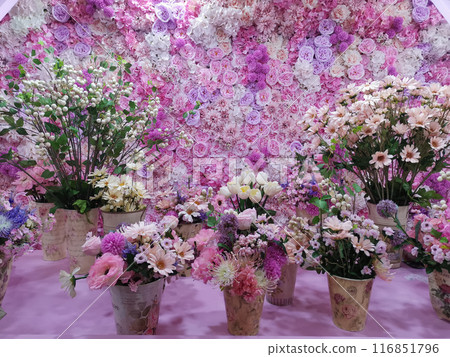 Flower background 116851796
