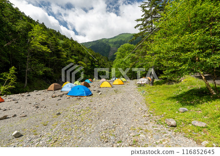 Nagae hut base camp for Senjogatake and Kaikomagatake 116852645