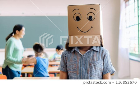 戴著紙箱的教育者 116852670