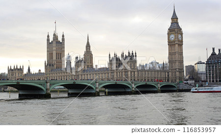 Westminster Bridge London Winter 116853957