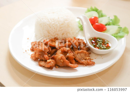fried pork with garlic with rice 116853997
