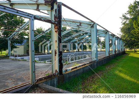 Abandoned swimming pool at Kiyosato Municipal Mitsugaku Elementary School (closed) 116856969