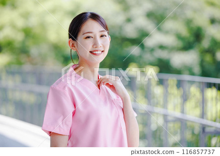 Nurse working in hospital 116857737