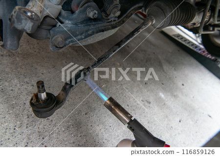 使用瓦斯爐鬆開卡住的螺母 使用瓦斯爐鬆開卡住的螺母 116859126