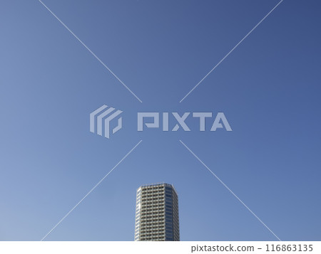 sky and skyscrapers 116863135
