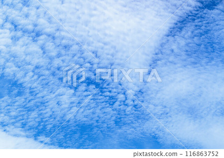 白雲在藍天上蔓延 白雲在藍天上蔓延 116863752
