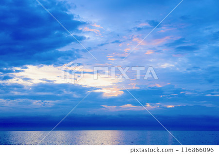 Cloudy morning in late July Cloudy morning in late July 116866096