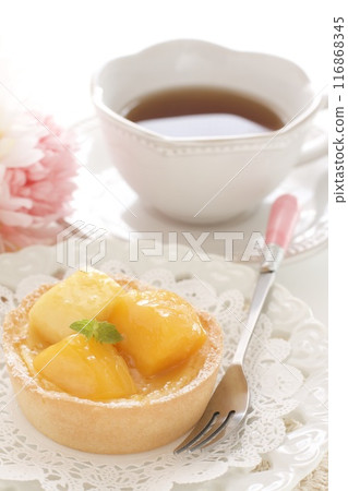 Tea and mango tart Tea and mango tart 116868345