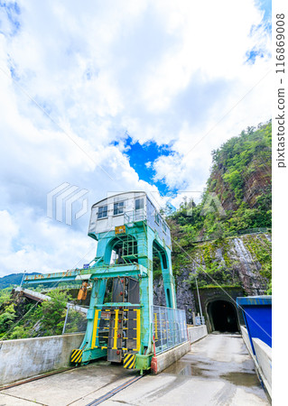 Hyugakami Dam in summer, Yame City, Fukuoka Prefecture Hyugakami Dam in summer, Yame City, Fukuoka Prefecture 116869008