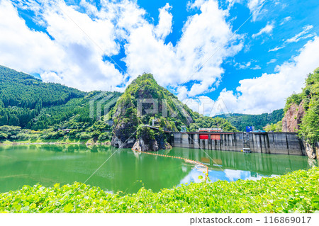 Hyugakami Dam in summer, Yame City, Fukuoka Prefecture Hyugakami Dam in summer, Yame City, Fukuoka Prefecture 116869017