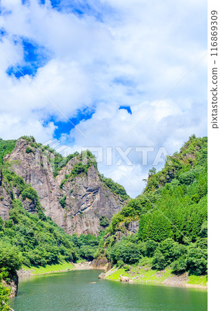 Hyugagami Gorge and Heart Rock in Summer, Yame City, Fukuoka Prefecture 116869309