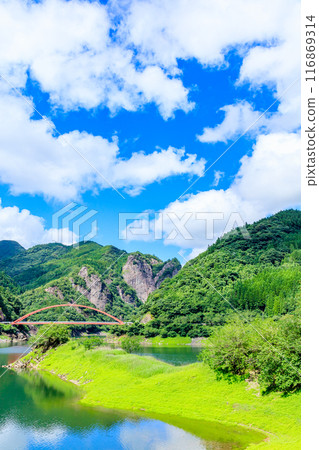 Hyugagami Gorge and Heart Rock in Summer, Yame City, Fukuoka Prefecture Hyugagami Gorge and Heart Rock in Summer, Yame City, Fukuoka Prefecture 116869314
